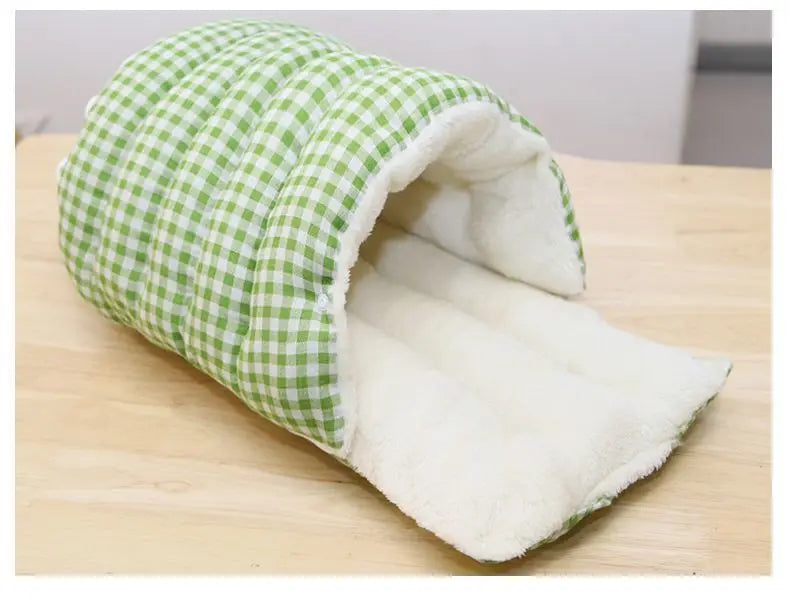 Foldable Winter Pet Bed – Cozy Semi-Enclosed Cat & Dog Sleeping Bag 🐾❄️