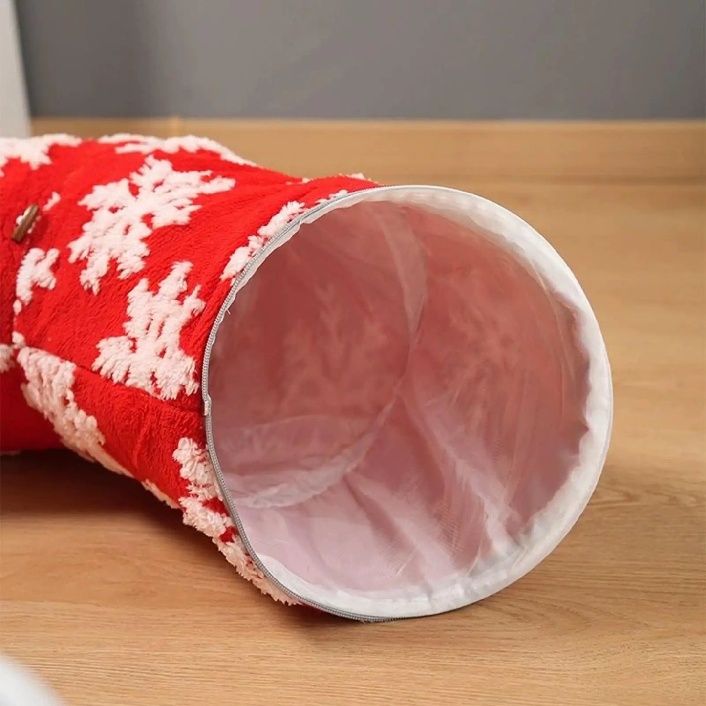 Christmas Cat Tunnel Bed – Cozy Donut Nest for Kittens