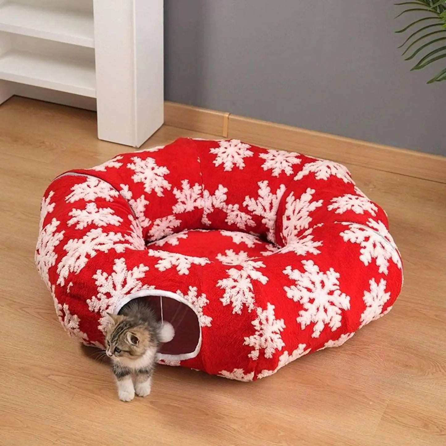 Christmas Cat Tunnel Bed – Cozy Donut Nest for Kittens
